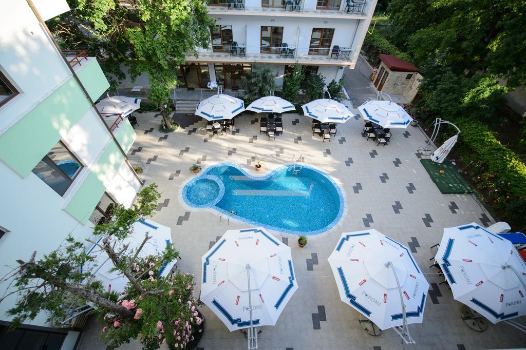 Holiday Olimp Hotel エクステリア 写真