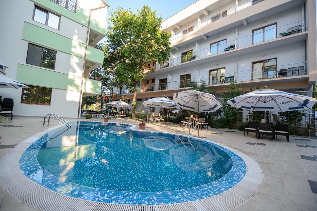 Holiday Olimp Hotel エクステリア 写真