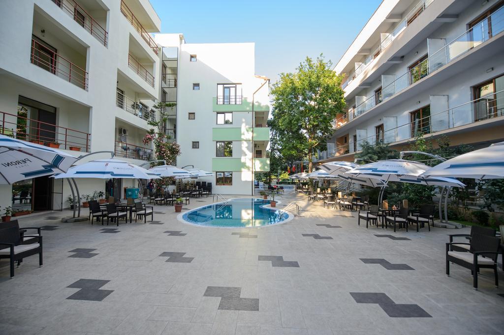 Holiday Olimp Hotel エクステリア 写真